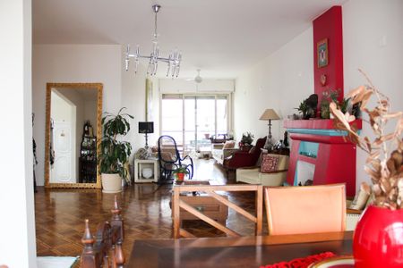 Apartamento à venda com 242m², 3 quartos e 1 vaga