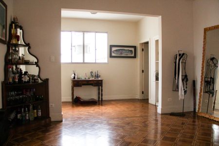 Apartamento à venda com 242m², 3 quartos e 1 vaga