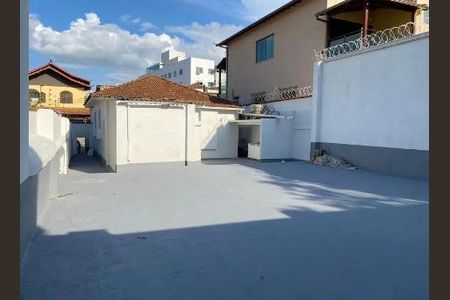 Casa à venda com 4 quartos, 180m² em Colégio Batista, Belo Horizonte