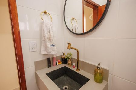 Casa para alugar com 300m², 3 quartos e 2 vagasBanheiro Corredor