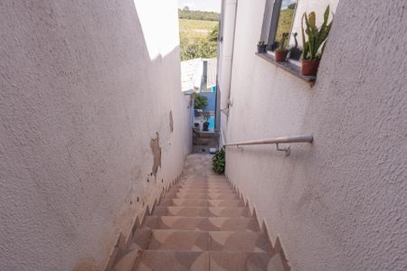 Casa para alugar com 300m², 3 quartos e 2 vagasEscada