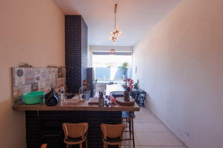 Casa para alugar com 300m², 3 quartos e 2 vagasChurrasqueira