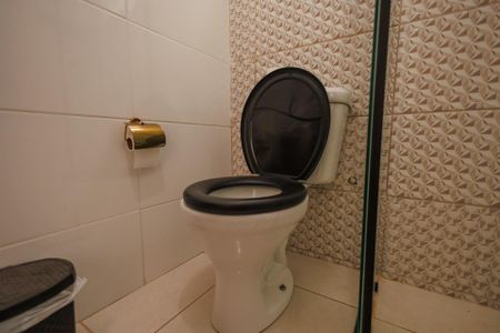 Casa para alugar com 300m², 3 quartos e 2 vagasBanheiro Corredor