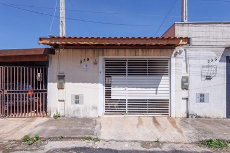 Casa para alugar com 300m², 3 quartos e 2 vagasFachada