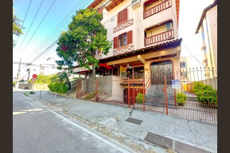 Apartamento para alugar com 70m², 1 quarto e sem vagaVista da Rua