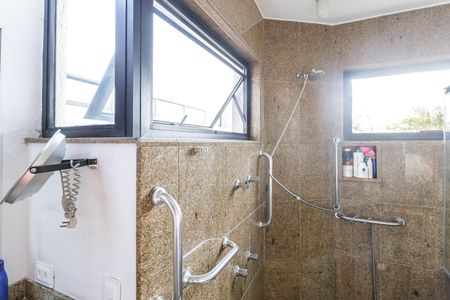 Apartamento à venda com 345m², 3 quartos e 3 vagasBanheiro da Suíte 3