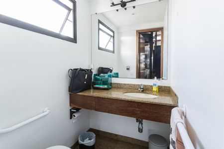 Apartamento à venda com 345m², 3 quartos e 3 vagasLavabo