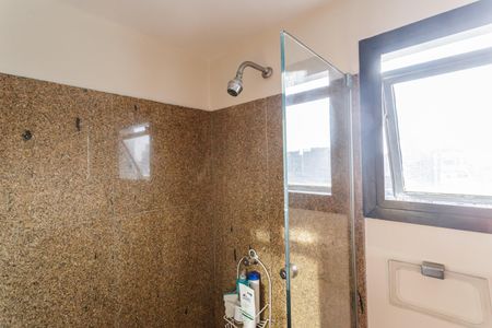 Apartamento à venda com 345m², 3 quartos e 3 vagasBanheiro da Suíte 2