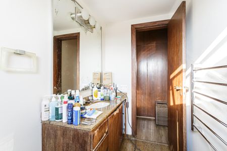 Apartamento à venda com 345m², 3 quartos e 3 vagasBanheiro da Suíte 2