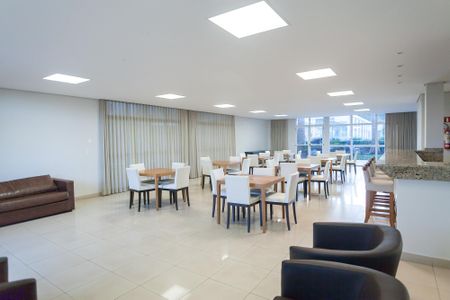 Apartamento à venda com 76m², 2 quartos e sem vagaÁrea comum - Salão de festas