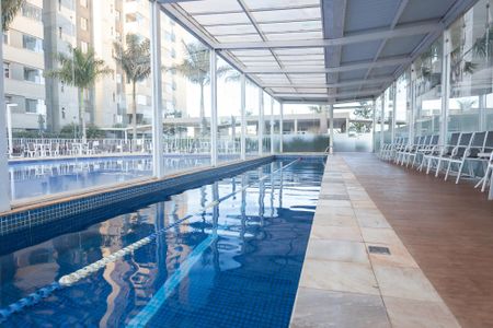 Apartamento à venda com 76m², 2 quartos e sem vagaÁrea comum - Piscina coberta 
