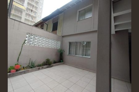 Casa à venda com 141m², 3 quartos e 3 vagasFoto 01