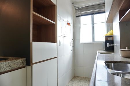 Cozinha e Área de Serviço de apartamento para alugar com 3 quartos, 72m² em Santa Tereza, Belo Horizonte