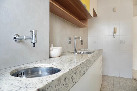 Apartamento para alugar com 72m², 3 quartos e 2 vagas Apartamento para alugar com 72m², 3 quartos e 2 vagasCozinha e Área de Serviço