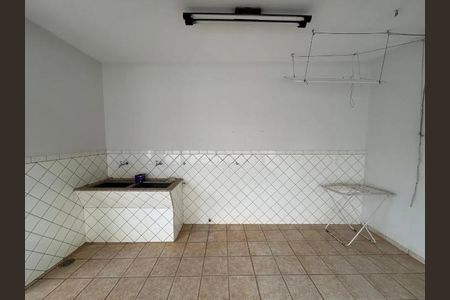 Casa para alugar com 160m², 4 quartos e 3 vagas Casa para alugar com 160m², 4 quartos e 3 vagasÁrea de serviço