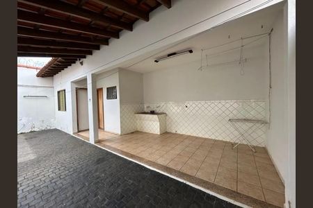 Casa para alugar com 160m², 4 quartos e 3 vagas
