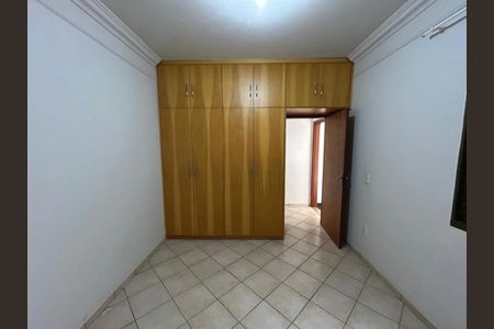 Casa para alugar com 160m², 4 quartos e 3 vagas Casa para alugar com 160m², 4 quartos e 3 vagasQuarto