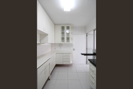 Apartamento à venda com 139m², 4 quartos e 2 vagasCozinha 