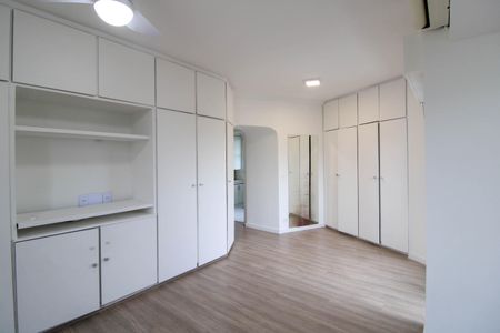 Apartamento à venda com 139m², 4 quartos e 2 vagasSuíte 