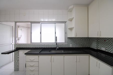 Apartamento à venda com 139m², 4 quartos e 2 vagasCozinha 