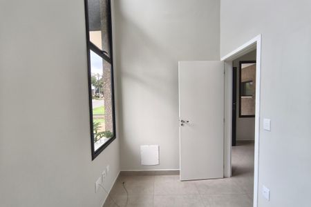 Casa de condomínio para alugar com 210m², 4 quartos e 4 vagas Casa de condomínio para alugar com 210m², 4 quartos e 4 vagasEscritório