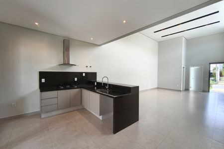 Casa de condomínio para alugar com 210m², 4 quartos e 4 vagas Casa de condomínio para alugar com 210m², 4 quartos e 4 vagasCozinha