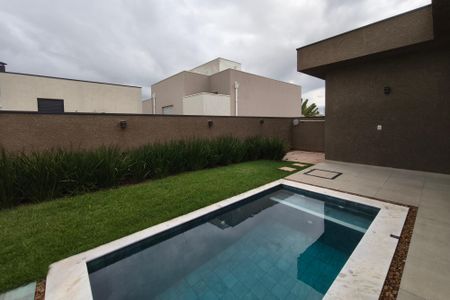 Casa de condomínio para alugar com 210m², 4 quartos e 4 vagas Casa de condomínio para alugar com 210m², 4 quartos e 4 vagasQuintal - Piscina