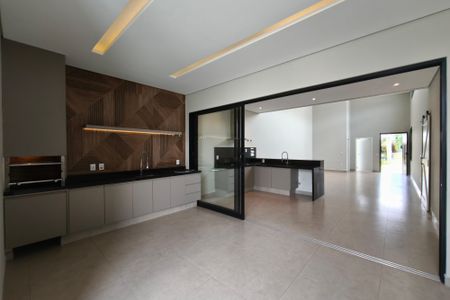 Casa de condomínio para alugar com 210m², 4 quartos e 4 vagas Casa de condomínio para alugar com 210m², 4 quartos e 4 vagasÁrea de Serviço