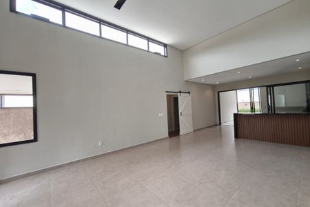 Casa de condomínio para alugar com 210m², 4 quartos e 4 vagas Casa de condomínio para alugar com 210m², 4 quartos e 4 vagasSala