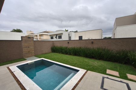 Casa de condomínio para alugar com 210m², 4 quartos e 4 vagas Casa de condomínio para alugar com 210m², 4 quartos e 4 vagasQuintal - Piscina