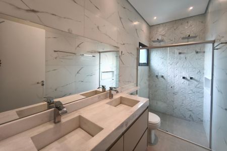 Casa de condomínio para alugar com 210m², 4 quartos e 4 vagas Casa de condomínio para alugar com 210m², 4 quartos e 4 vagasBanheiro Suíte