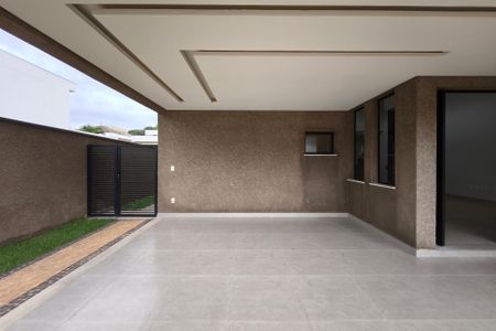 Casa de condomínio para alugar com 210m², 4 quartos e 4 vagas Casa de condomínio para alugar com 210m², 4 quartos e 4 vagasGaragem