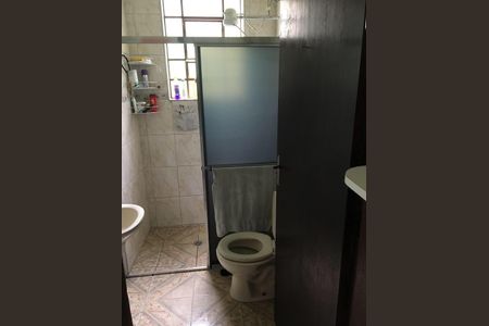 Banheiro de casa à venda com 3 quartos, 212m² em Vila Ede, São Paulo