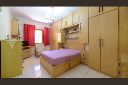 Casa à venda com 5 quartos, 237m² em Vila Aquilino, Santo André