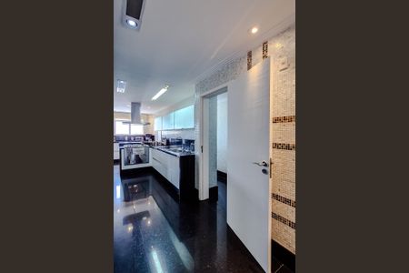 Apartamento para alugar com 574m², 4 quartos e 8 vagasCozinha