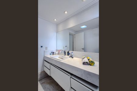 Apartamento para alugar com 574m², 4 quartos e 8 vagasBanheiro da Suíte 2