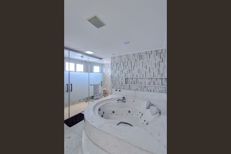 Apartamento para alugar com 574m², 4 quartos e 8 vagasBanheiro da Suíte 1