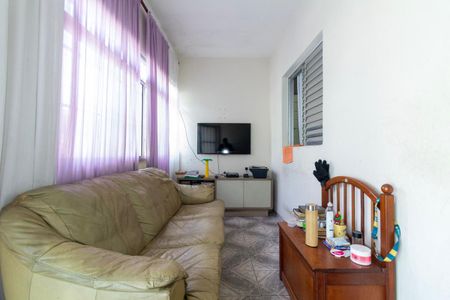 Casa à venda com 80m², 4 quartos e 2 vagas Casa à venda com 80m², 4 quartos e 2 vagasEscritório