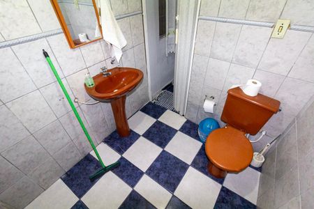 Casa à venda com 80m², 4 quartos e 2 vagas Casa à venda com 80m², 4 quartos e 2 vagasBanheiro 1