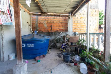 Casa à venda com 80m², 4 quartos e 2 vagas Casa à venda com 80m², 4 quartos e 2 vagasVaranda