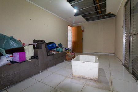 Casa à venda com 80m², 4 quartos e 2 vagas Casa à venda com 80m², 4 quartos e 2 vagasQuarto 4