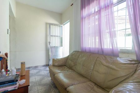Casa à venda com 80m², 4 quartos e 2 vagas Casa à venda com 80m², 4 quartos e 2 vagasEscritório