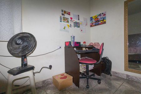 Casa à venda com 80m², 4 quartos e 2 vagas Casa à venda com 80m², 4 quartos e 2 vagasQuarto 2