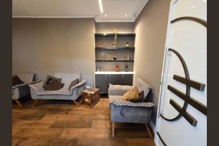 Casa para alugar com 250m², 2 quartos e 2 vagas Casa para alugar com 250m², 2 quartos e 2 vagasSala