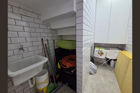 Casa para alugar com 250m², 2 quartos e 2 vagas Casa para alugar com 250m², 2 quartos e 2 vagasÁrea de Serviço