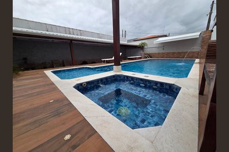 Casa para alugar com 250m², 2 quartos e 2 vagas Casa para alugar com 250m², 2 quartos e 2 vagasPiscina