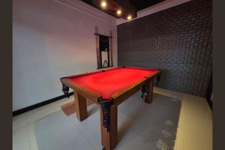 Casa para alugar com 250m², 2 quartos e 2 vagas Casa para alugar com 250m², 2 quartos e 2 vagasSala de Jogos