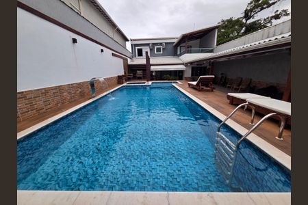 Piscina de casa para alugar com 2 quartos, 250m² em Princesa, Praia Grande