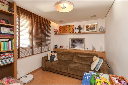 Apartamento à venda com 119m², 4 quartos e 4 vagasQuarto 2
