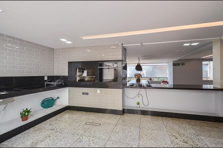 Apartamento à venda com 119m², 4 quartos e 4 vagasÁrea comum - Churrasqueira